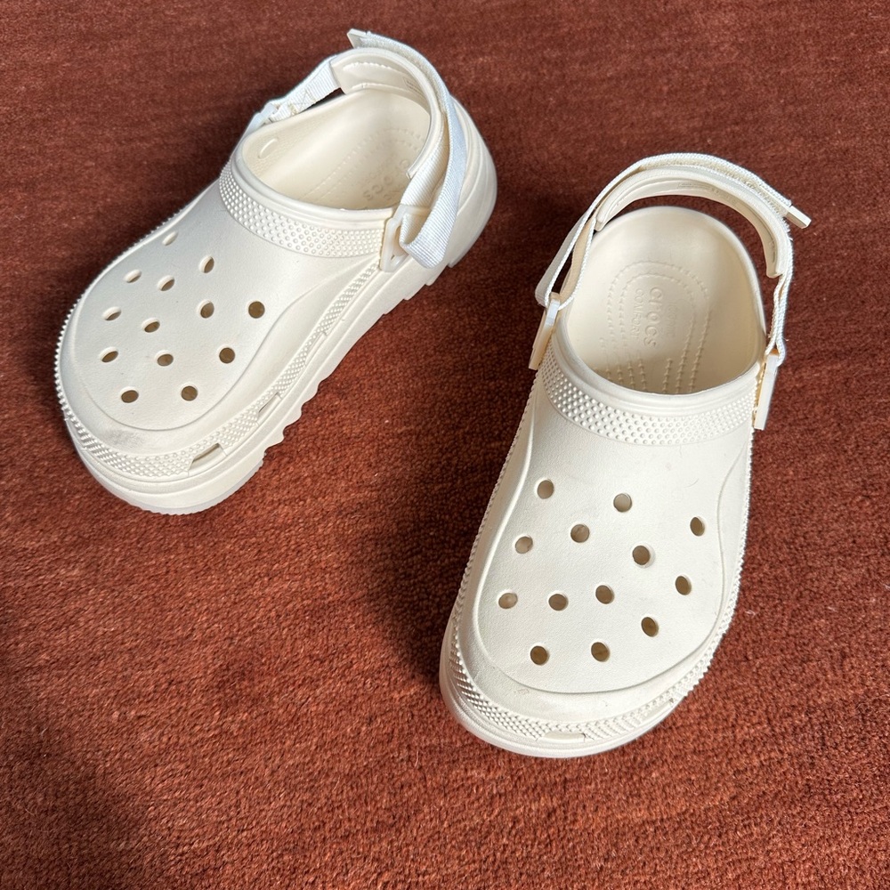 Women’s platform Crocs